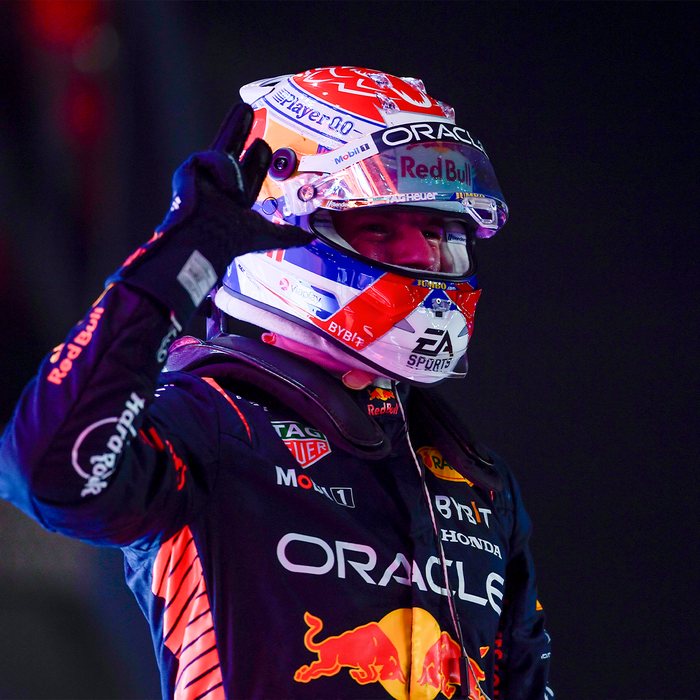 1:4 Retro Helmet 2023 - Max Verstappen image