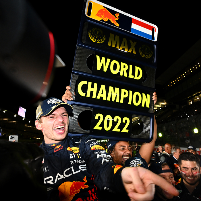 1:12 RB18 - Japan 2022 - World Champion image