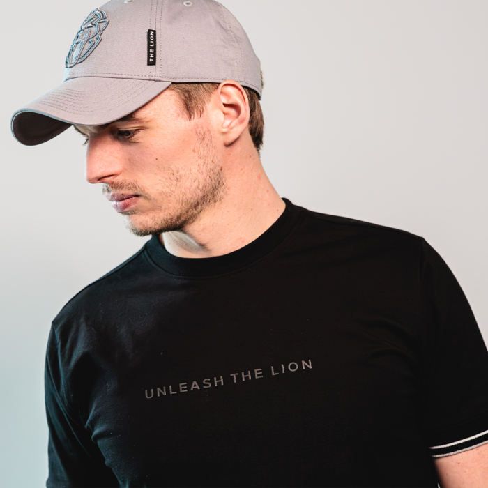 T-shirt - Black - Unleash The Lion image