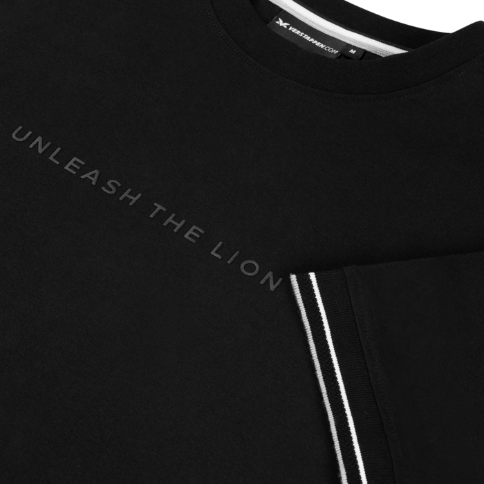 T-shirt - Black - Unleash The Lion image