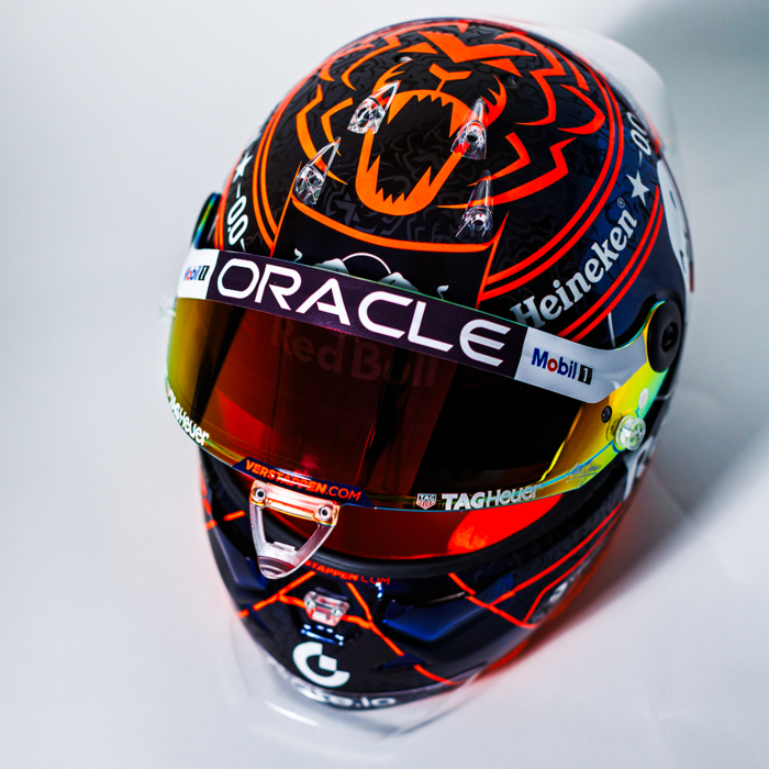 1:2 - Orange Lion Helmet 2025 - Max Verstappen image